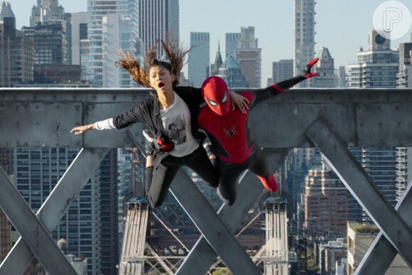 Tom Holland e Zendaya no filme do Homem-Aranha, na vida real os dois namoram.