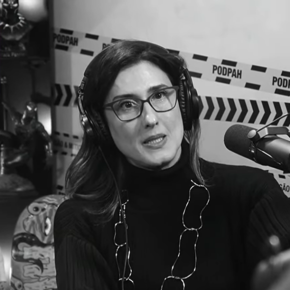 Paola Carosella, no "PodPah", conta que boa parte de sua vida foi dedicada 100% a trabalho: "Nos meus primeiros dez anos no Brasil, eu fiquei muito dentro da cozinha"