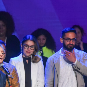 Filho de Serginho Groisman, Thomas subiu ao palco e se divertiu com o pai