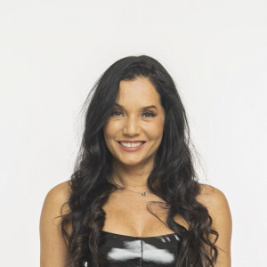 Monica Carvalho recriou a abertura da novela 'Mulheres de Areia' na estreia de 'No Limite 7', mas acabou eliminada