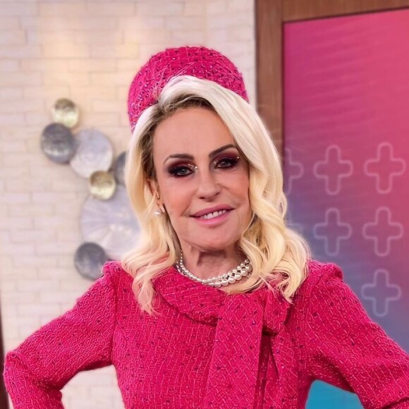 Ana Maria Braga encarnou Barbie no 'Mais Você' um dia depois do lançamento do filme