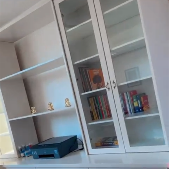 Jojo Todynho exibiu escritório para rebater críticas de que seria cafona