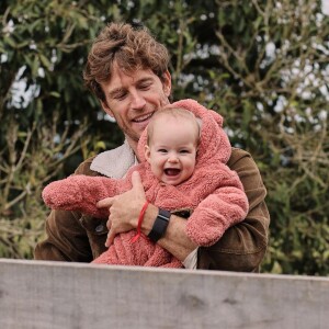 Marido de Isabella Scherer tentou ser jogador de futebol na juventude, mas não deu certo. Por outro lado Rodrigo é apaixonado por surfe