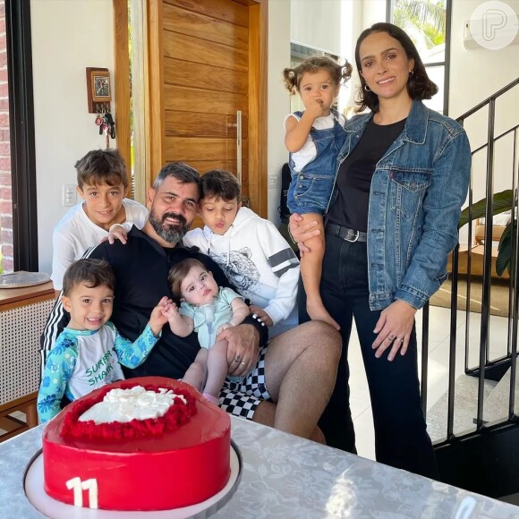 Leticia e Juliano Cazarré ao todo tem 5 filhos.