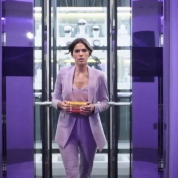 No trailer de 'Besouro Azul', Bruna Marquezine surgiu como Jenny e recebeu elogios
