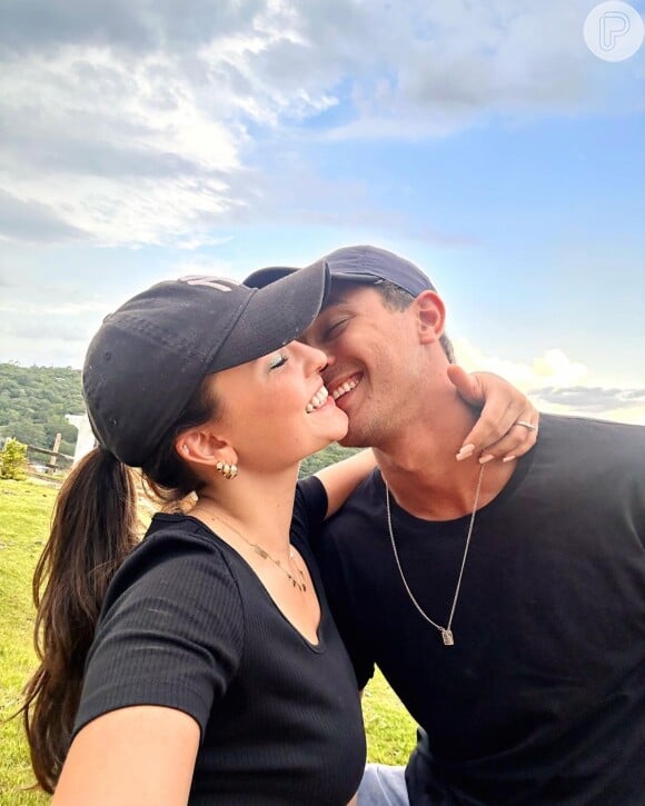 Larissa Manoela consolou André Luiz Frambach, seu noivo, por morte na família: 'Juntos somos fortes, te amo!'
