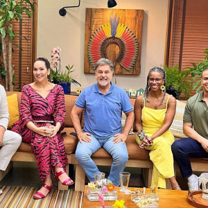 Marcos Frota recebe homenagem de Dia dos Pais dos filhos no 'É de Casa' e desabafa sobre desafio de se tornar 'mãe' das crianças após morte da sua primeira esposa