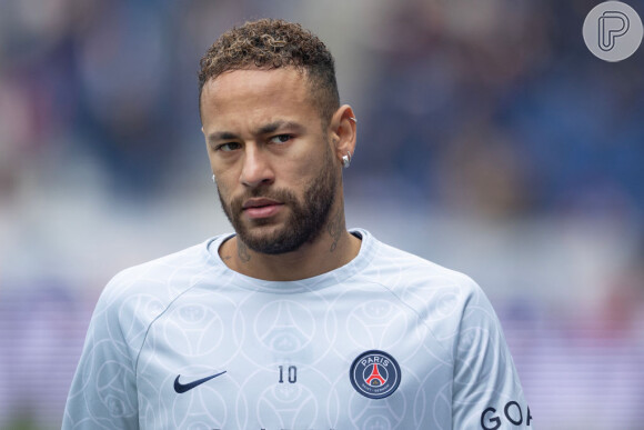 Neymar assinou por duas temporadas no Al-Hilal