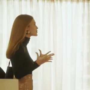 Marina Ruy Barbosa está usando na novela 'Fuzuê' peças que fazem parte da sua marca de roupa: Ginger.