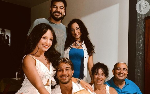 Mãe de Larissa Manoela chama família de André Luiz Frambach de 'macumbeira' em prints. Veja!