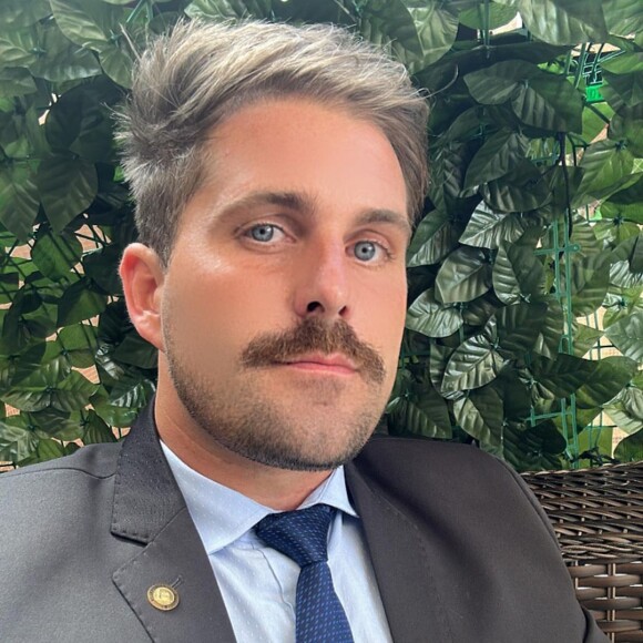 Thiago Gagliasso tem usado as redes sociais para dar opiniões políticas desde que se elegeu