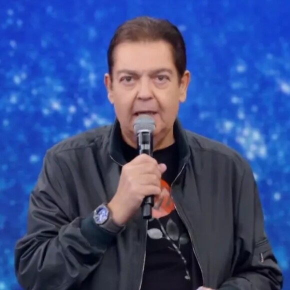 Faustão revela identidade de doador de órgão ao gravar primeiro vídeo após transplante de coração