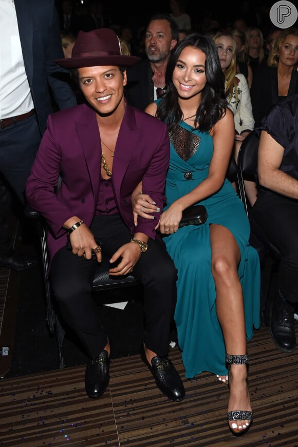 Bruno Mars e Jessica Caban se conheceram em um restaurante em Nova York
