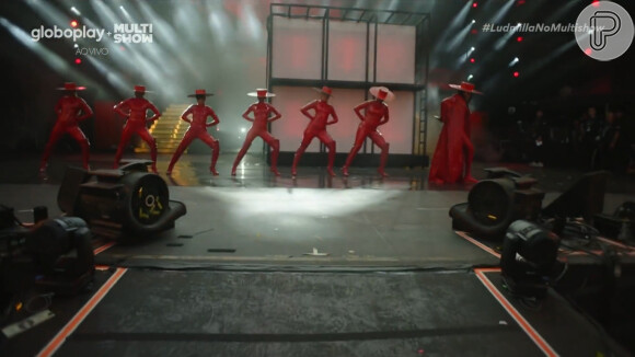 O figurino vermelho usado por Ludmilla no The Town é similar a um usado por Beyoncé em sua tour mundial