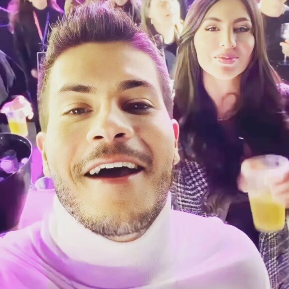 Jheny Santucci ainda expôs frases que teriam sido ditas por Arthur Aguiar enquanto eles estavam juntos: ''Eu te amo muito' e 'quero viver e ter uma família com você''