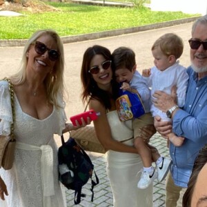 Kayky Brito em foto com a mãe, Sandra, o padrasto, Joseph, a irmã, Sthefany, o filho, Kael, e o sobrinho, Enrico