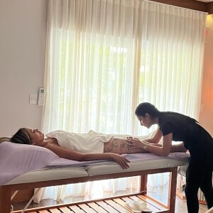 Andressa Urach prometeu massagem e mais mimos para o vencedor da rifa