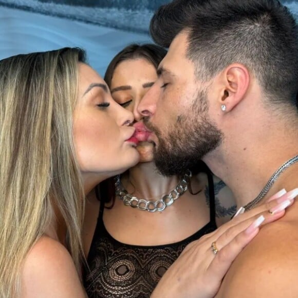 Andressa Urach grava novo vídeo pornô realizando fetiche de transar com casal