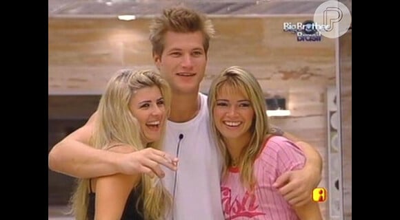 Fani Pacheco completava o triângulo amoroso com Íris Stefanelli e Diego Alemão no 'BBB 7'