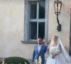 Carolina Dieckmann mostrou detalhes do vestido da noiva que custou R$ 1,7 milhões