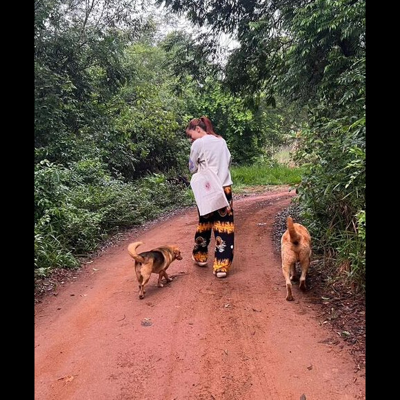 Anitta assumiu que foi muito difícil passar os 5 dias no retiro