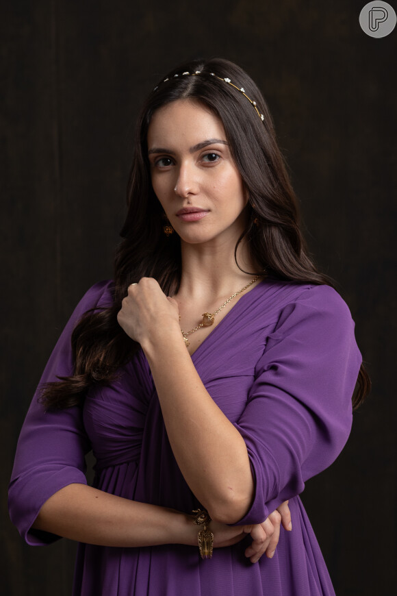 Rafaela Sampaio é a Evelyn da novela 'Reis', em nona temporada na Record TV