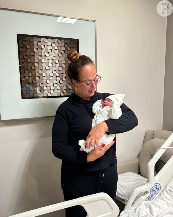 Mavie, filha de Neymar e Bruna Biancardi, já recebeu o carinho de diversos membros da família do jogador