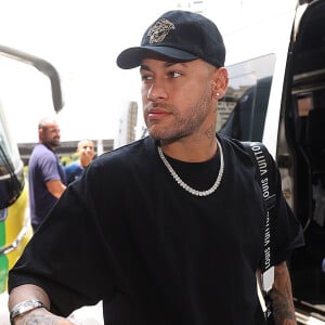 Neymar chegou a Cuiabá nesta terça-feira (10) para se preparar para mais uma etapa das eliminatórias da Copa do Mundo de 2026