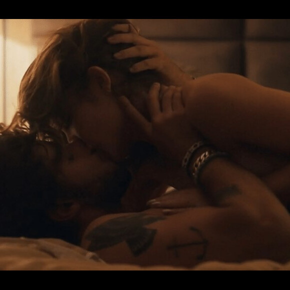 Jade Picon revela como foi gravar cenas de sexo com Chay Suede em 'Travessia'