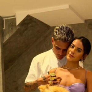 MC Cabelinho e Bella Campos tinham Zoe como a 'pet' do casal, mas com o término a cachorra ficou com a atriz