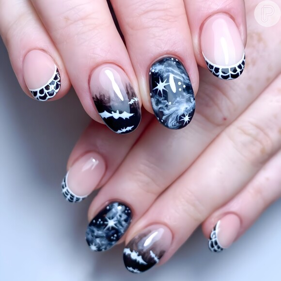 Unhas francesinhas para usar no Halloween: que tal essa opção com esmalte preto e branco e degradê