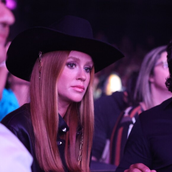 Marina Ruy Barbosa e Abdul Fares são flagrados em momento íntimo em show