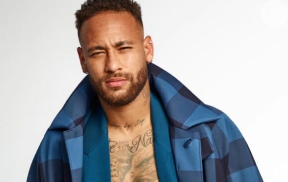 Neymar aparece só de cueca em fotos sensuais para campanha da marca de underwear de Kim Kardashian e web ironiza