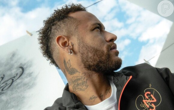 'Daqui a pouco o Neymar trai a Skims com a Calvin Klein', dispara internauta sobre jogador em campanha para marca de underwear de Kim KArdashian