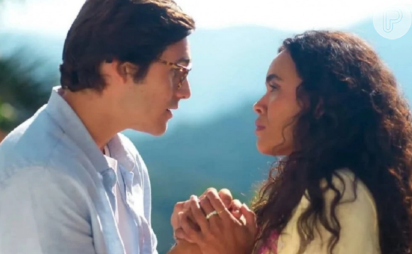 Em Fuzuê, Luna (Giovana Cordeiro) terminou o namoro com Miguel (Nicolas Prattes) após descobrir que ele aceitou o beijo de Olivia (Jéssica Córes)