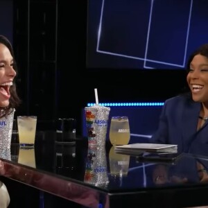 Bruna Marquezine brinca ao dizer que Anitta é mais rica e por isso paga mais no aluguel