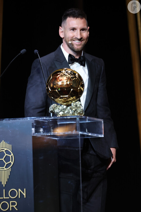 'O Messi deveria servir de exemplo aos jogadores brasileiros. O cara com 36 anos, campeão do mundo, com Bola de Ouro e tudo', escreveu Lula