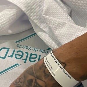 Neymar mostrou que está hospitalizado