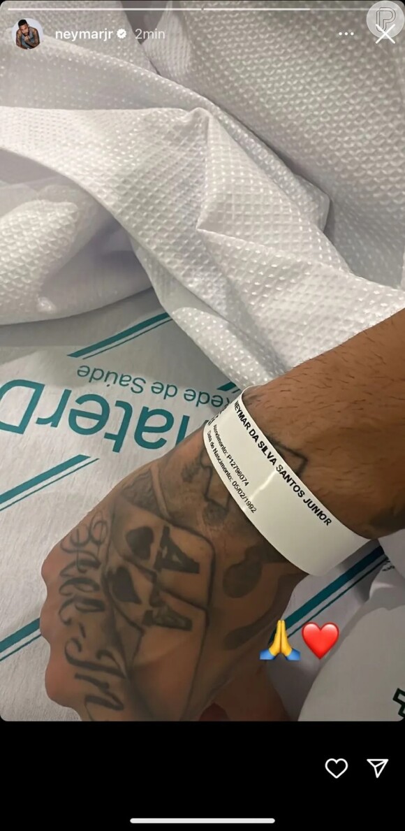 Neymar mostrou que está hospitalizado