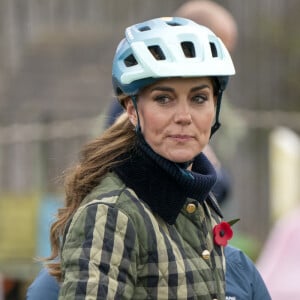 Kate Middleton e Príncipe William se aventuraram em bicicleta durante viagem à Escócia