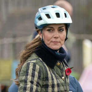 Kate Middleton e Príncipe William se aventuraram em bicicleta durante viagem à Escócia