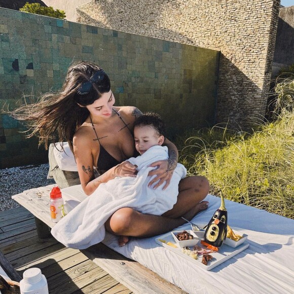 Bianca Andrade quase bateu com o carro em caminhão no momento do acidente