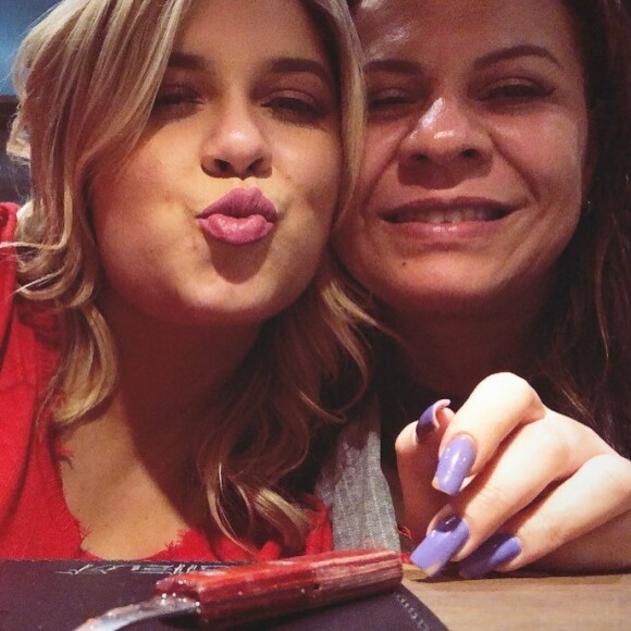 A mãe de Marília Mendonça, dona Ruth, também lamentou a data