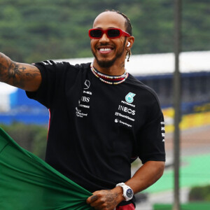 Lewis Hamilton confessou que queria uma namorada brasileira