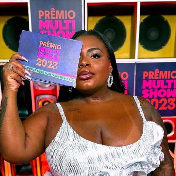 Jojo Todynho encarna 'bolo' dos anos 2000 em look para Prêmio Multishow. Veja fotos!