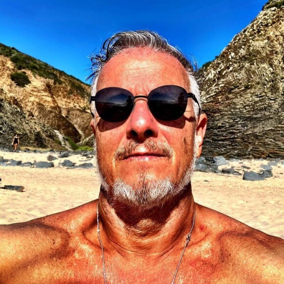 Marcello Novaes, aos 61 anos, foi alvo de elogio por foto sem camisa: 'Por isso está esse Davi de Michelangelo', disse Cristiana Oliveira