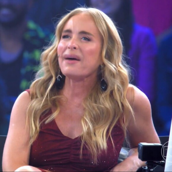 Internautas acusara Angélica de abusar de procedimentos estéticos no rosto