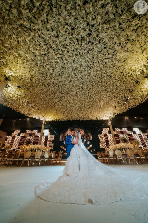 Casamento da filha do rei do agronegócio aconteceu no último sábado, 25 de novembro, cercado de luxo e flores