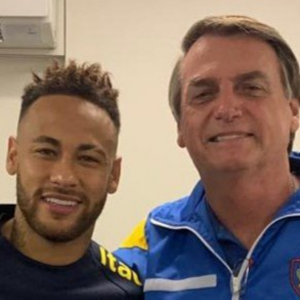 Neymar ganhou um presente inusitado de Bolsonaro que foi postado no Instagram
