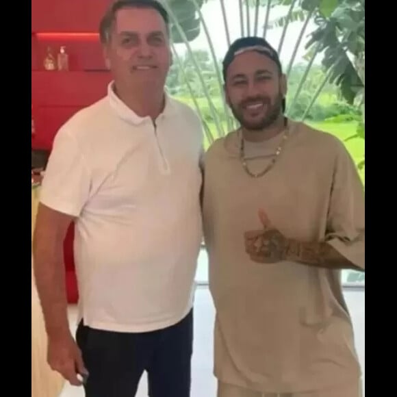Neymar recebeu a visita de Bolsonaro em sua mansão em Mangaratiba no Rio de Janeiro
